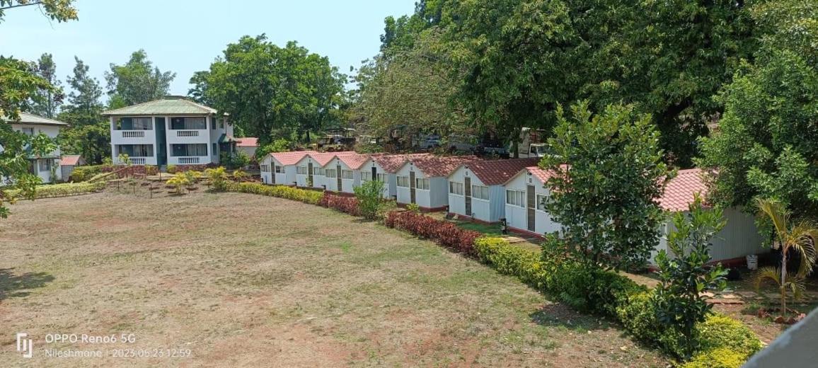 Presidency Highland Resort Koynanagar Esterno foto