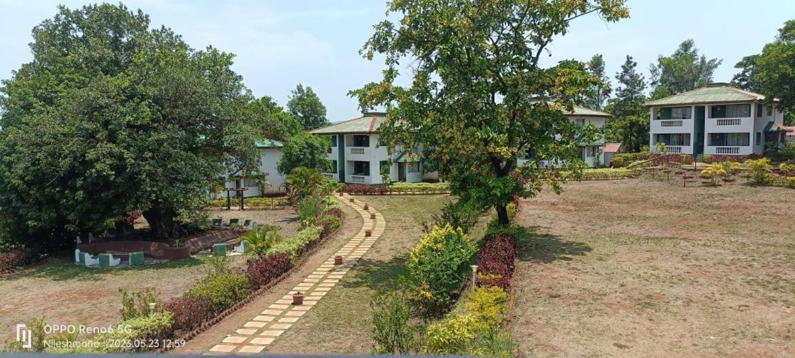 Presidency Highland Resort Koynanagar Esterno foto