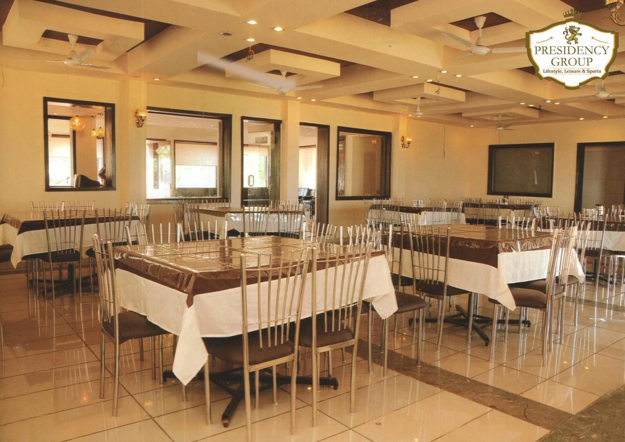 Presidency Highland Resort Koynanagar Esterno foto